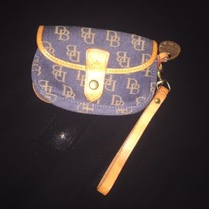 AUTHENTIC DOONEY & BOURKE Vintage Wristlet